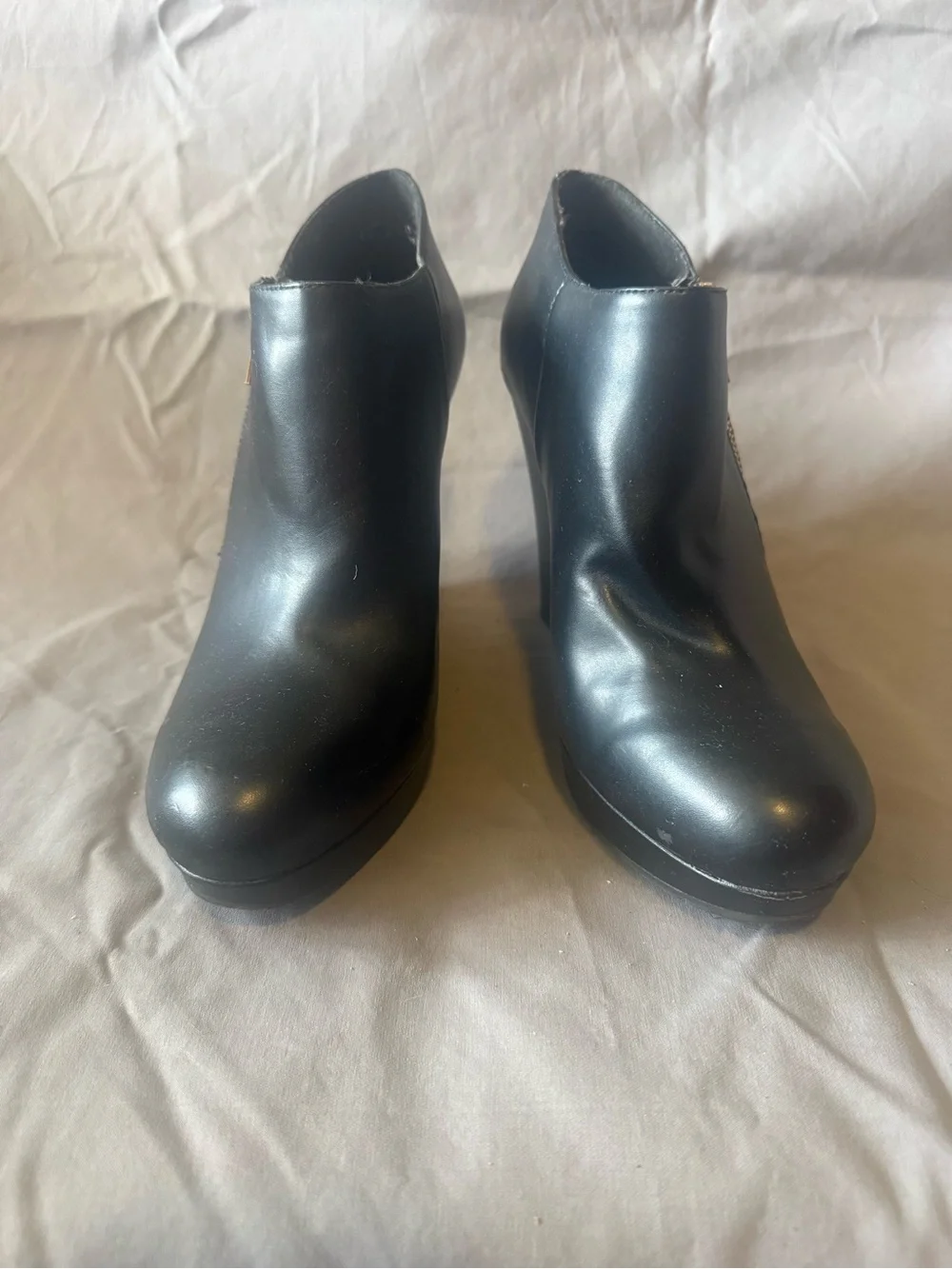 Jessica Simpson Carli style Black wedge booties - w’s 10M